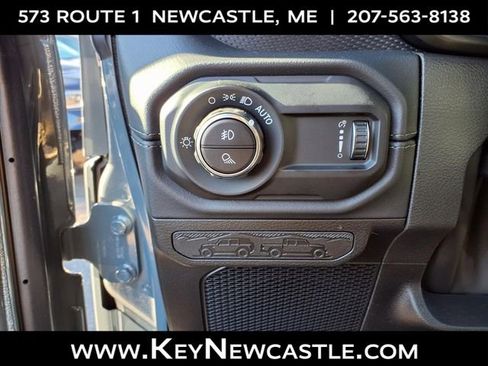 New 2026 Jeep Gladiator Rubicon w/ Technology Group image 7