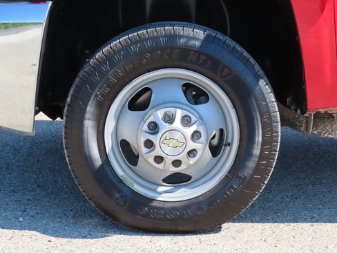 Used 2009 Chevrolet Silverado 3500 W/T RWD image 9
