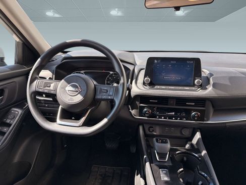 Certified 2023 Volvo XC40 B5 Plus w/ Protection Package Premier image 23