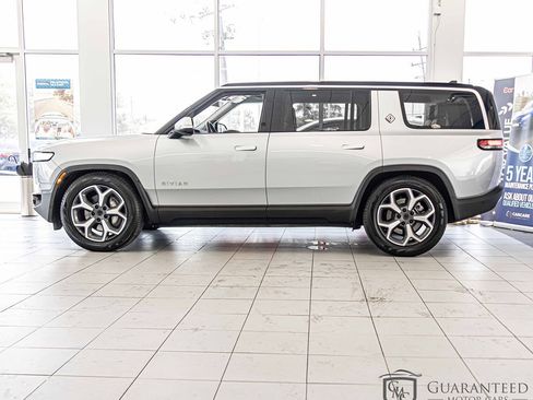 Used 2024 Rivian R1S Adventure image 8