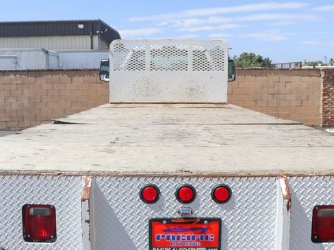 Used 2019 Ford F650 2WD Regular Cab Super Duty image 8