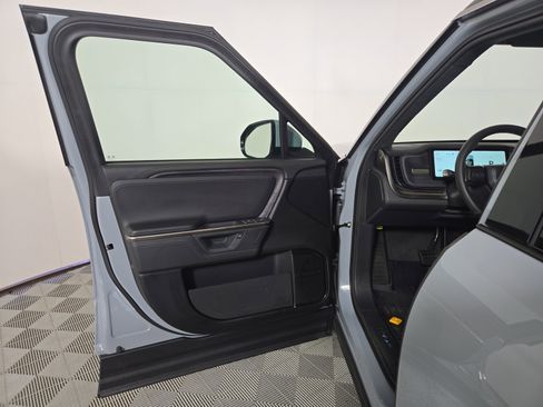 Used 2025 Rivian R1S Adventure image 16