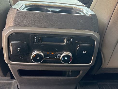 Used 2020 Ford Expedition XLT w/ Equipment Group 202A RWD image 18