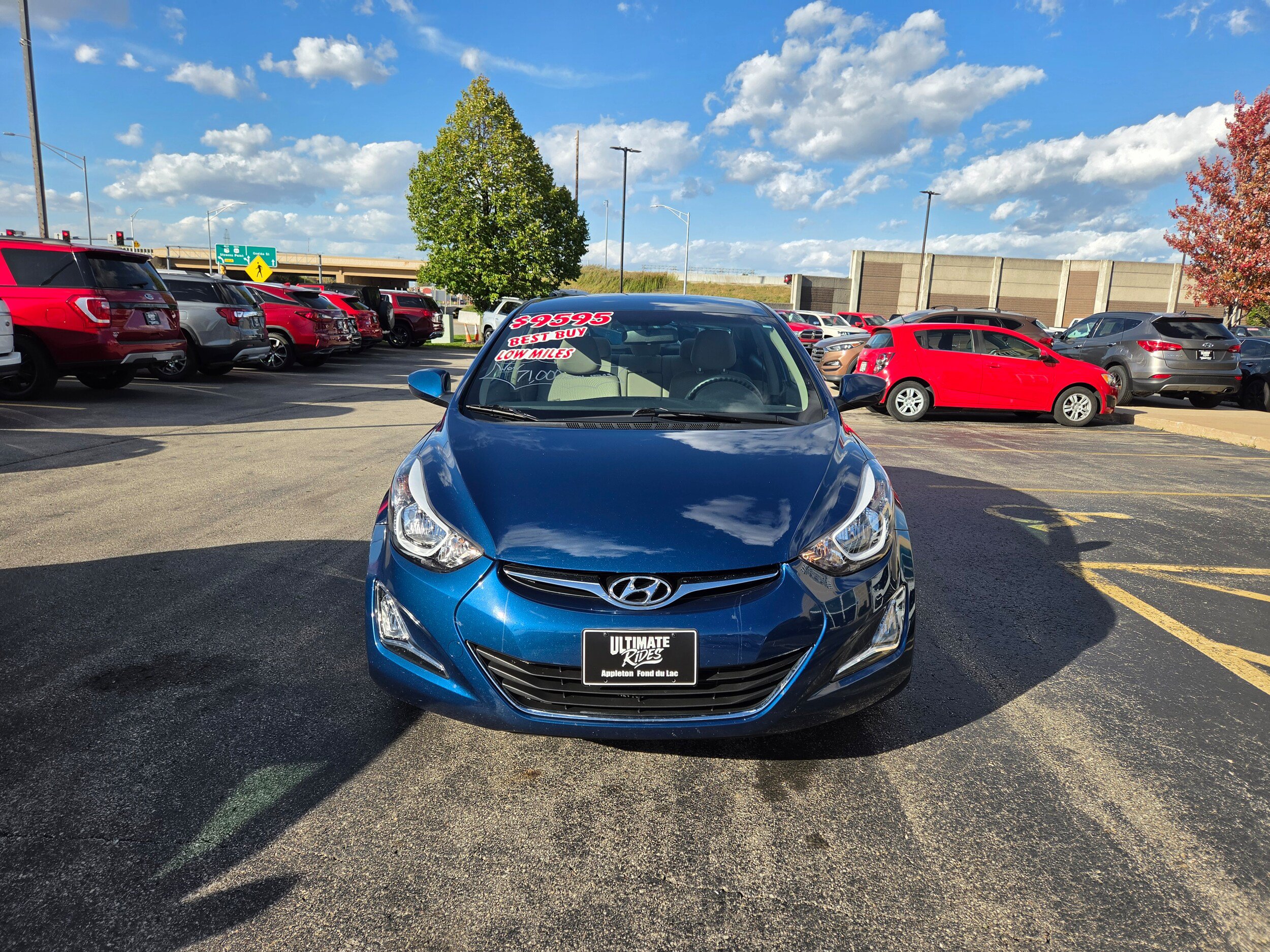 Used 2014 Hyundai Elantra SE w/ Option Group 02 FWD image 2