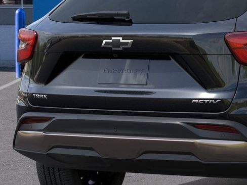 New 2026 Chevrolet Trax ACTIV w/ Driver Confidence Package FWD image 38