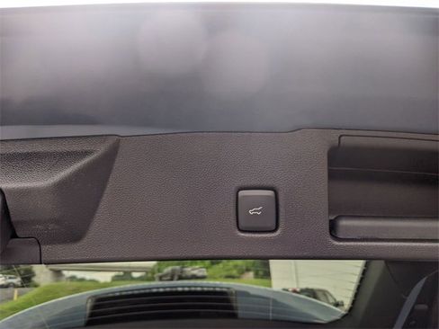 New 2025 Ford Escape Base w/ PHEV Premium Package image 32