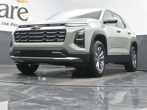 New 2026 Chevrolet Equinox LT w/ Convenience Package II image 4