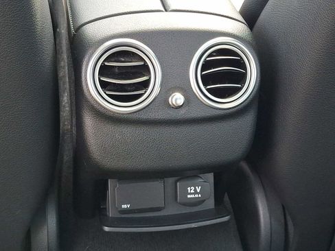 Used 2019 Mercedes-Benz E 300 4MATIC image 11