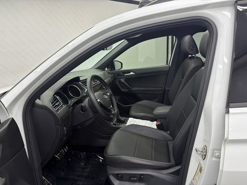 Used 2021 Volkswagen Tiguan SE R-Line FWD image 9