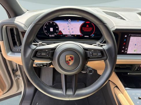 Certified 2024 Porsche Cayenne S AWD/4WD image 11
