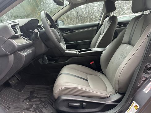 Used 2016 Honda Civic Touring image 19