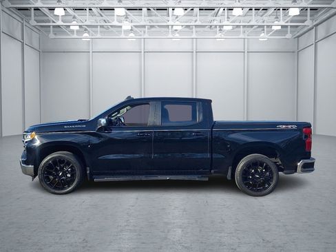 Used 2023 Chevrolet Silverado 1500 LT image 2