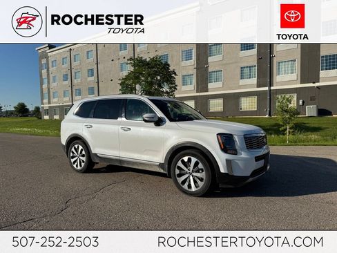 Used 2020 Kia Telluride S w/ S 8 Passenger Seating Package AWD/4WD image 1