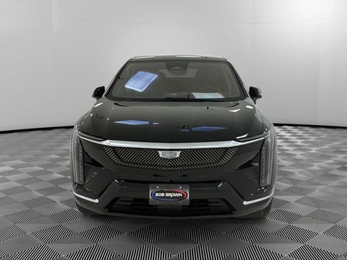 Certified 2025 Cadillac Optiq Luxury 2 w/ LPO, Floor Liner Package AWD/4WD image 8