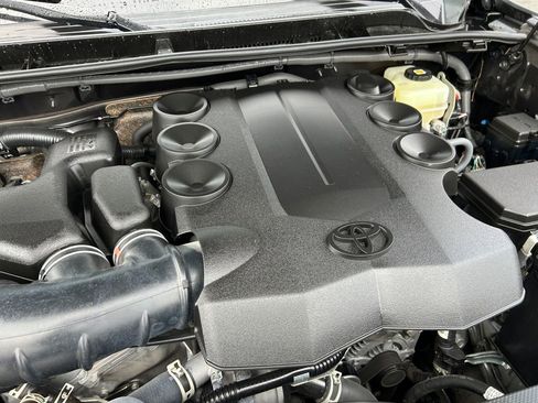 Used 2022 Toyota 4Runner SR5 Premium image 30