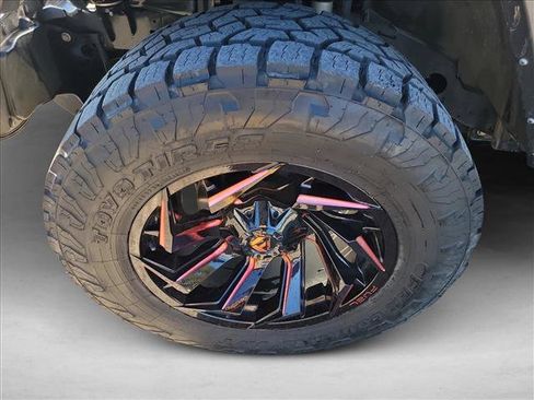 Used 2022 Jeep Wrangler Unlimited Willys image 9