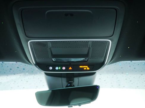 Used 2025 Chevrolet Traverse High Country AWD/4WD image 25