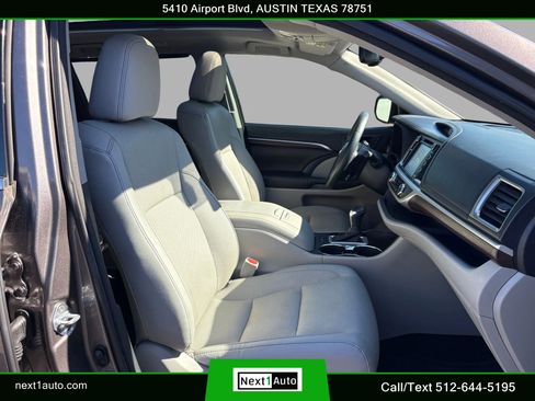 Used 2016 Toyota Highlander Limited Platinum image 29