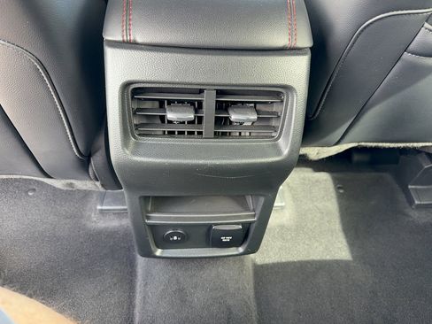 Certified 2024 Ford Edge ST-Line AWD/4WD image 28