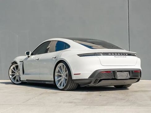 Used 2020 Porsche Taycan Turbo S image 9