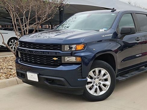 Used 2020 Chevrolet Silverado 1500 Custom w/ Custom Value Package image 6