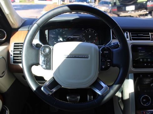 Used 2022 Land Rover Range Rover Westminster Edition image 15