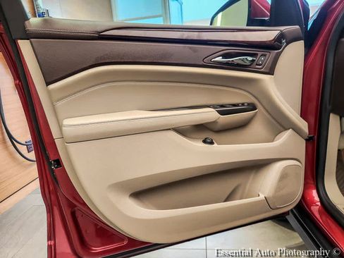 Used 2012 Cadillac SRX Luxury FWD image 19