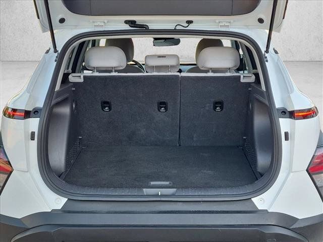 Used 2024 Hyundai Kona SEL FWD image 6