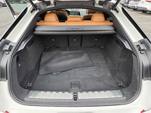 Used 2023 BMW X6 xDrive40i w/ M Sport Package image 27