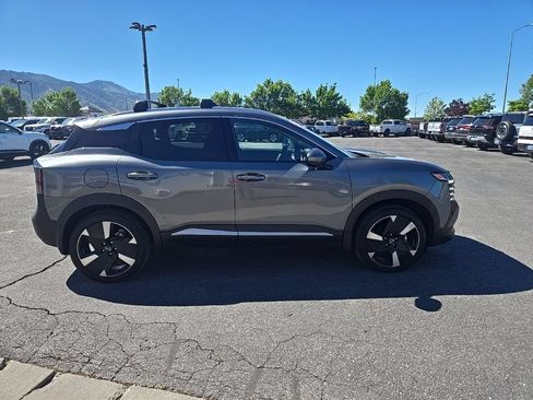 Certified 2025 Nissan Kicks SR w/ Illumination Package AWD/4WD image 5