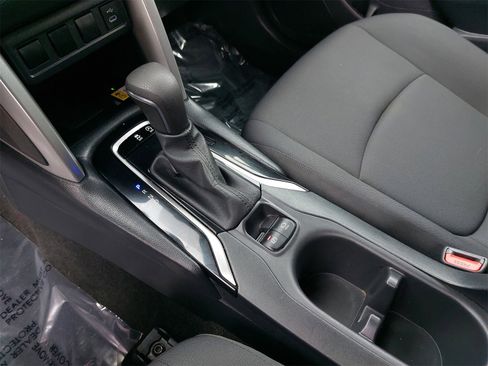 Used 2023 Toyota Corolla Cross LE image 24