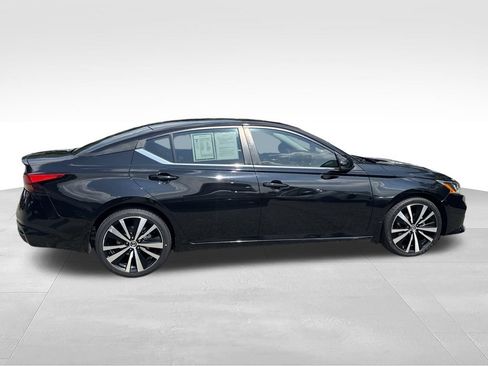 Used 2021 Nissan Altima 2.5 SR w/ SR Premium Package FWD image 23