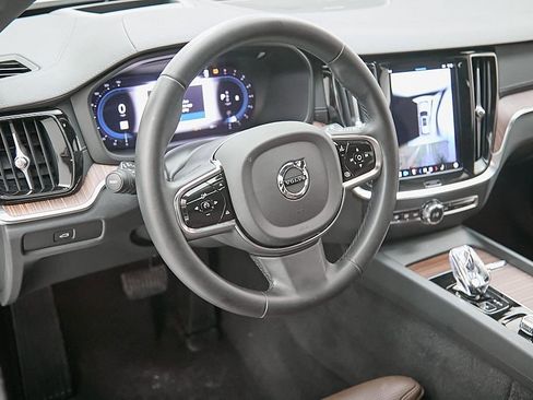 Certified 2024 Volvo V60 B5 Cross Country Ultimate image 13