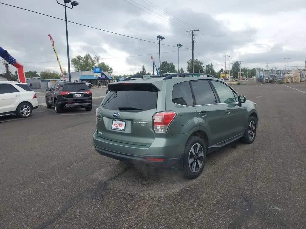 Used 2017 Subaru Forester 2.5i Limited AWD/4WD image 6