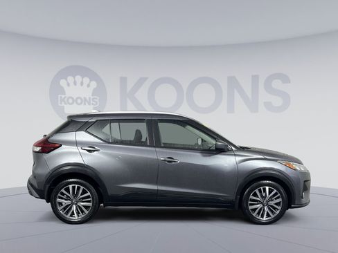 Used 2023 Nissan Kicks SV FWD image 12