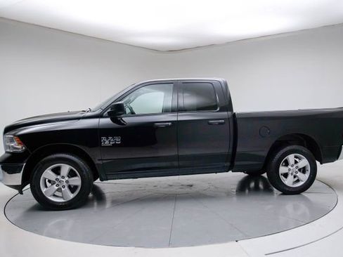 Used 2024 RAM 1500 Classic SLT AWD/4WD image 3