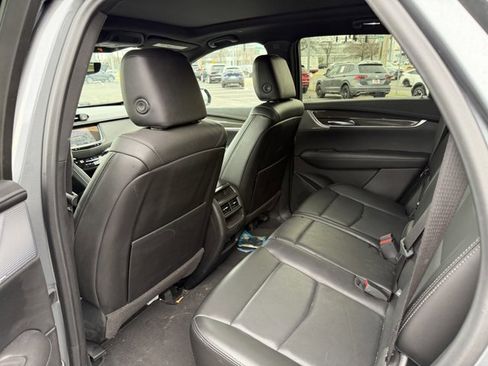 Used 2022 Cadillac XT5 Sportv w/ Technology Package image 5