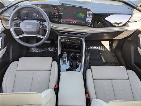 Used 2025 Audi Q5 Premium Plus w/ Premium Plus AWD/4WD image 14