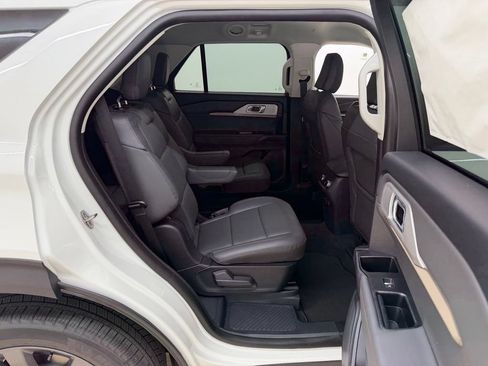 New 2026 Ford Explorer Active w/ Active Comfort Package AWD/4WD image 16