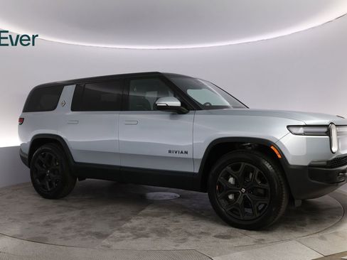 Used 2026 Rivian R1S Adventure AWD/4WD image 13