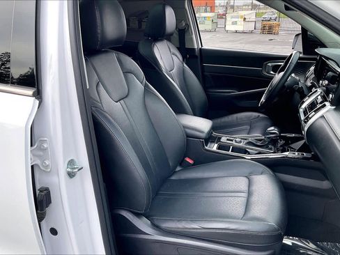 Used 2022 Kia Sorento SX image 10