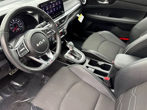 Used 2024 Kia Forte GT-Line w/ GT-Line Premium Package image 4
