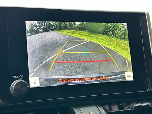 Used 2025 Toyota RAV4 XLE AWD/4WD image 69