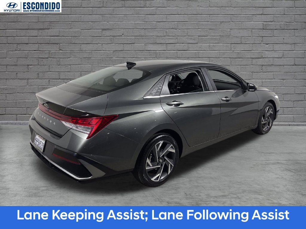 Certified 2025 Hyundai Elantra SEL FWD image 4