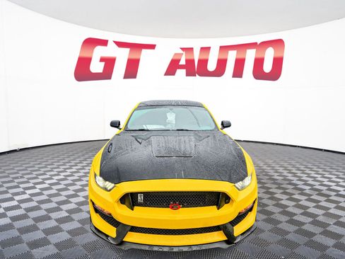Used 2018 Ford Mustang Shelby GT350 image 2