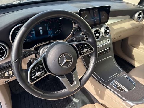 Used 2021 Mercedes-Benz GLC 300 4MATIC image 22