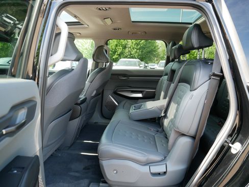 Used 2024 Kia EV9 Wind AWD/4WD image 34