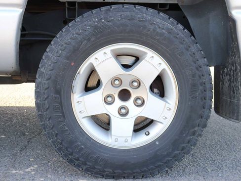 Used 2005 Dodge Ram 1500 Truck SLT image 9