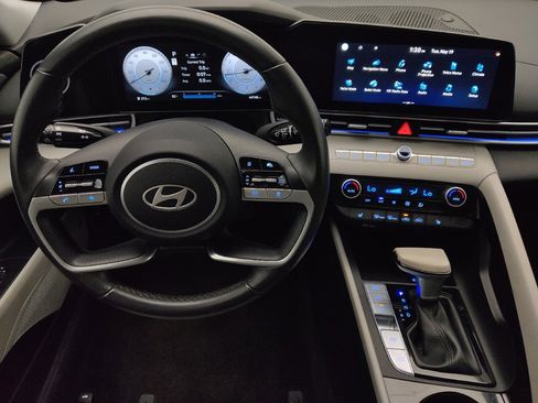 Used 2024 Hyundai Elantra Limited FWD image 22