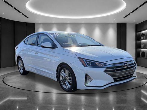 Used 2019 Hyundai Elantra SEL w/ Cargo Package FWD image 2